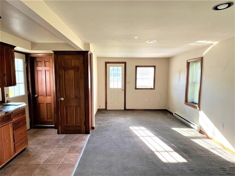 Building Photo - 328 3rd Ave