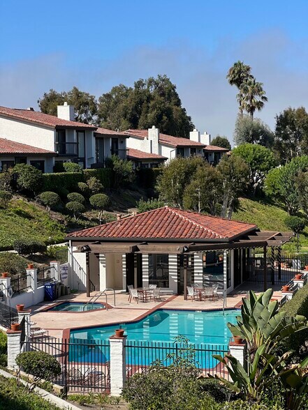 Building Photo - 1043 Santa Helena Park Ct