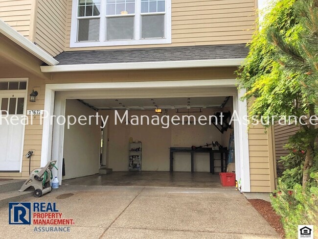 Building Photo - 17672 SW Robert Ln