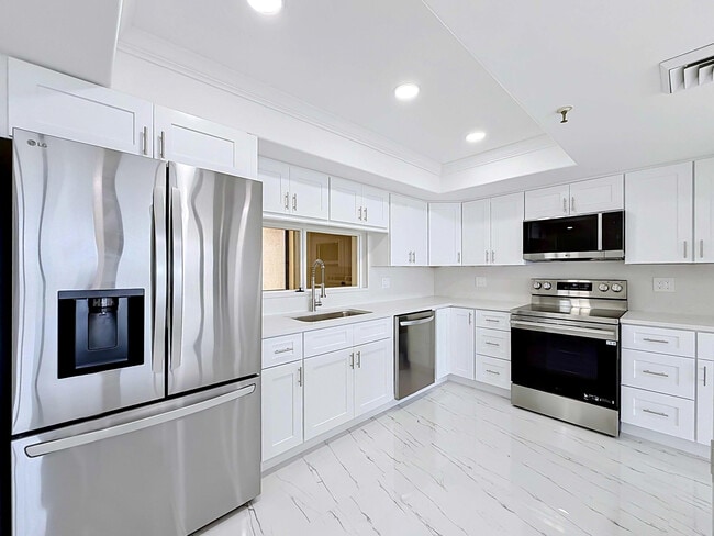 Building Photo - 2480 Presidential Way