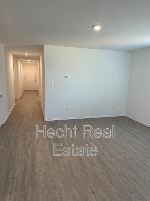 Building Photo - 10646 Vinateros Dr