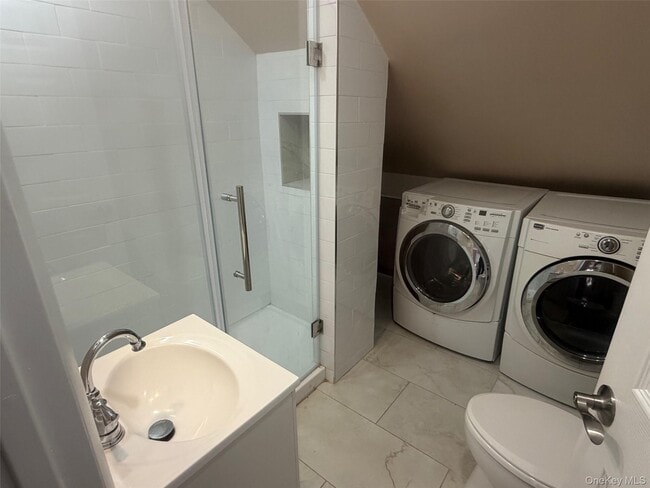 Building Photo - 73 Willoughby Ave