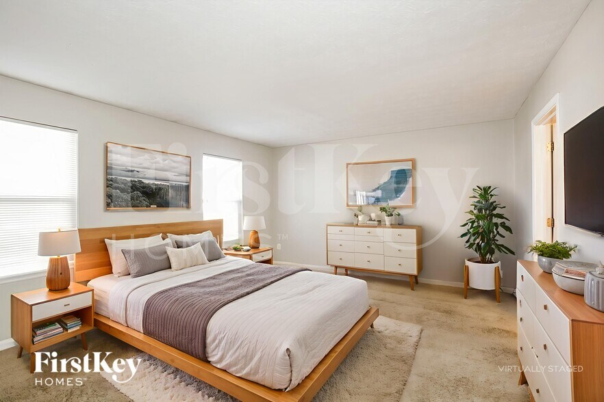 Building Photo - 11419 High Grass Dr