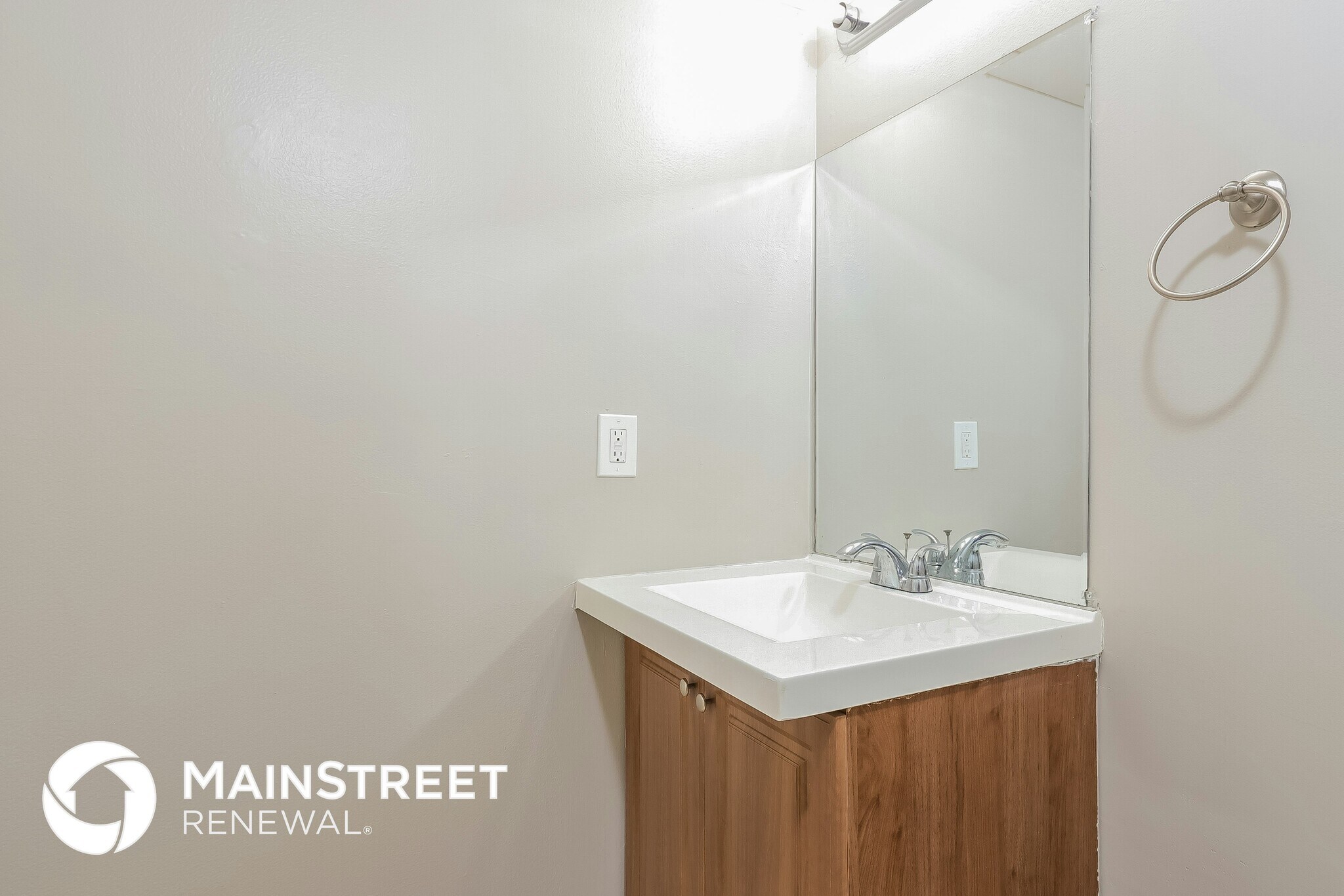 Building Photo - 4011 Palm Bay Cir