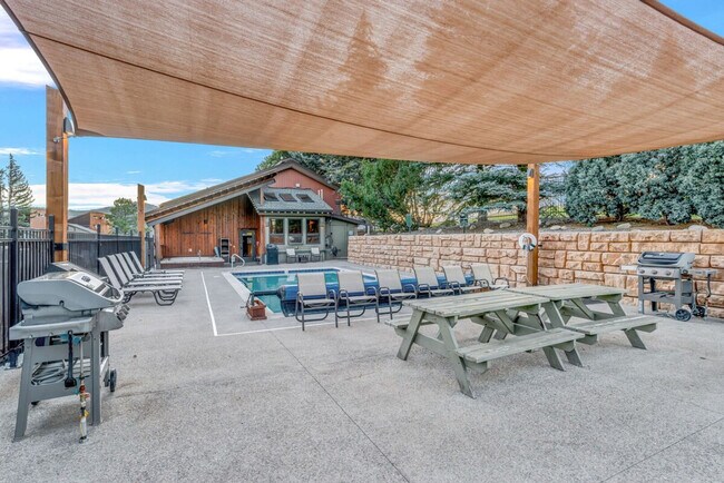 Building Photo - 2160 Mt Werner Cir