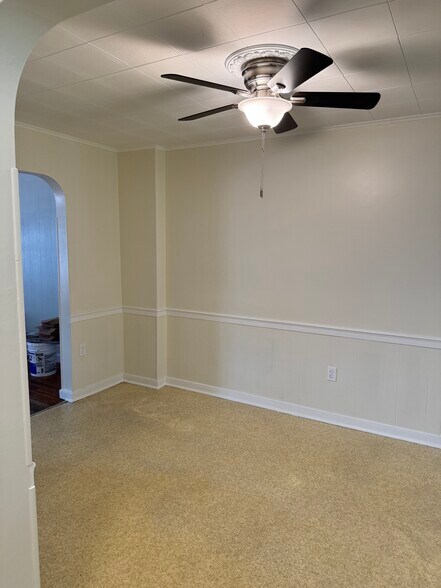 Dining Room - 825 Saint Joseph St