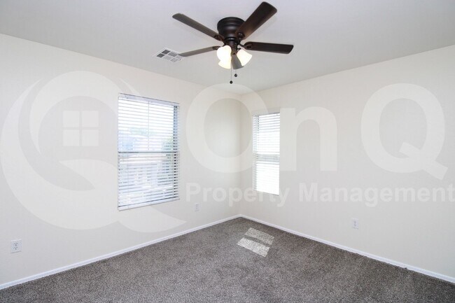 Building Photo - 4256 E Baylor Ln