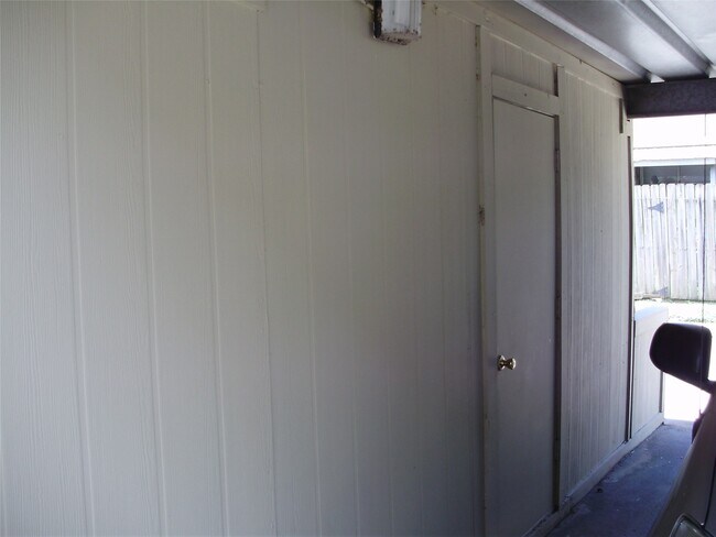 Building Photo - 2107 Shiveley Cir