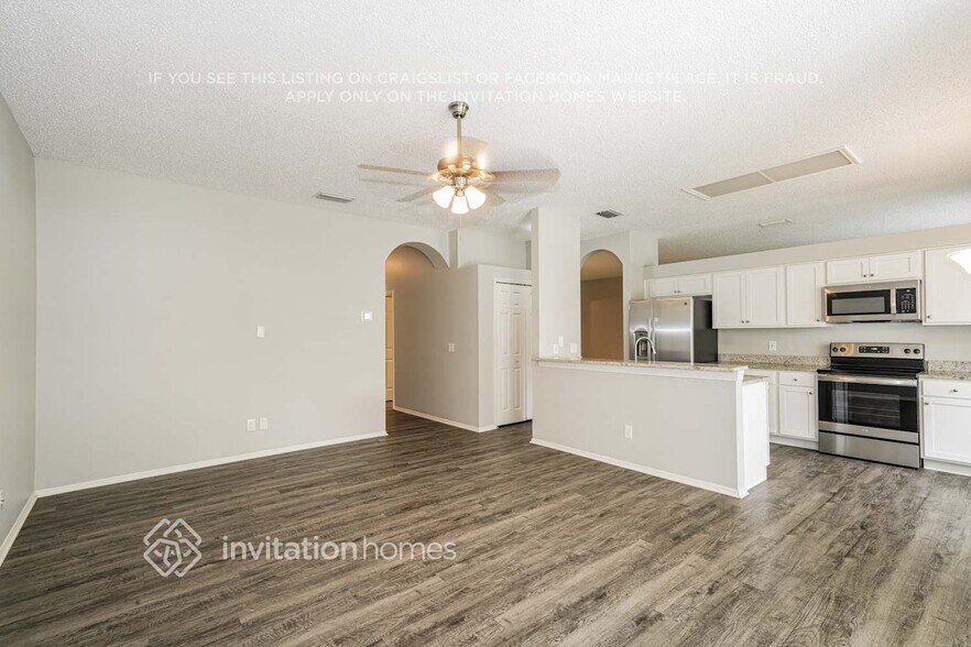Building Photo - 22521 Laureldale Dr
