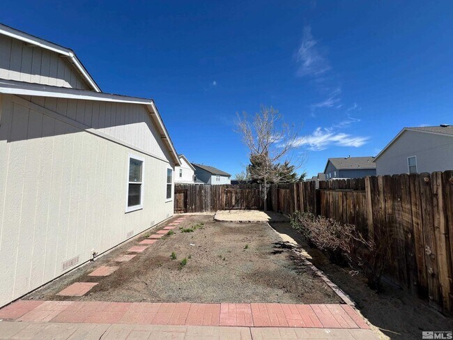 Building Photo - 9648 Autumn Leaf Way