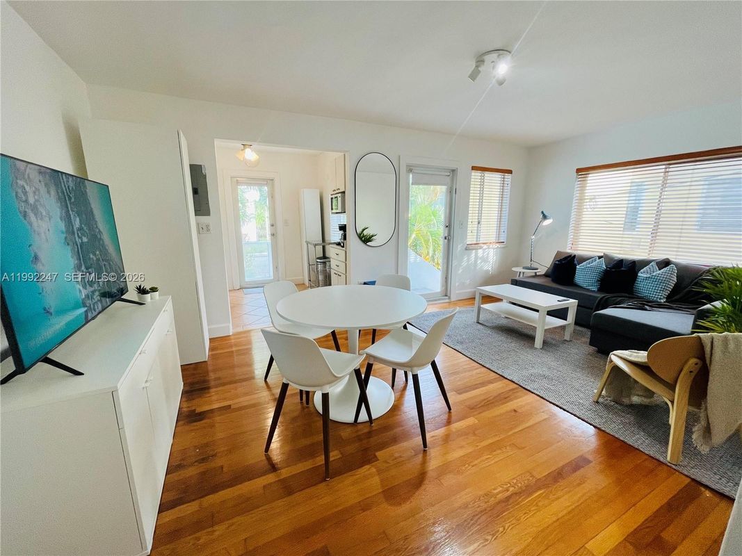 Building Photo - 8036 Harding Ave