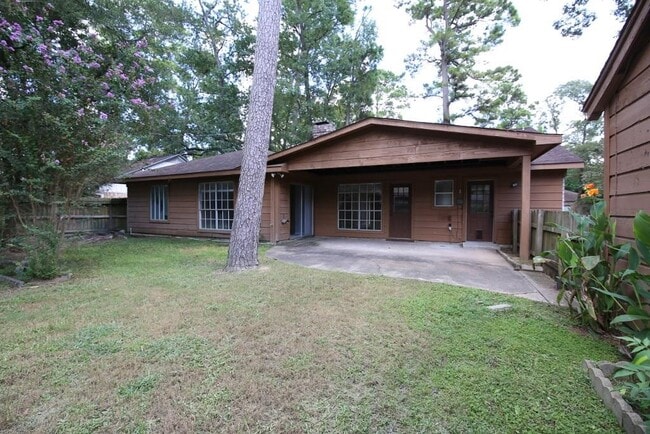 Building Photo - 710 Enchanted Trail Dr