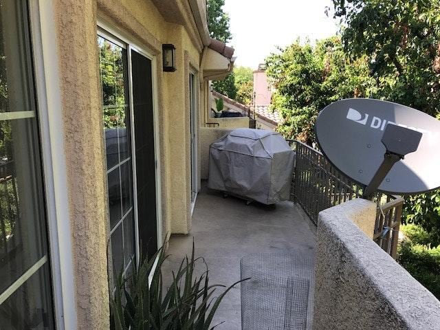 Building Photo - 24105 Del Monte Dr