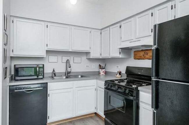 Building Photo - 1211 Arapaho Ct