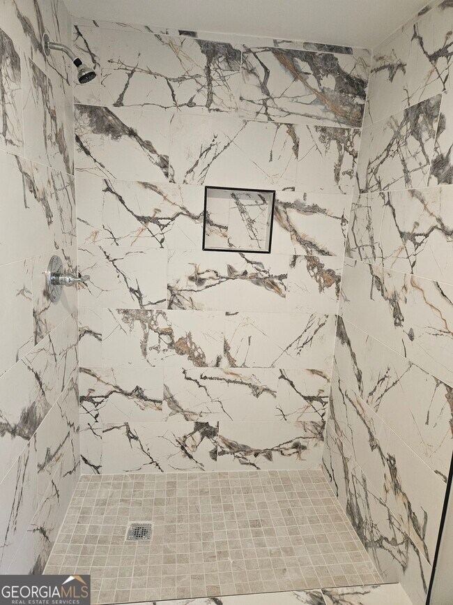 Building Photo - 4372 Kimball Rd SW