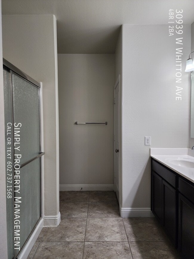 Building Photo - 30939 W Whitton Ave