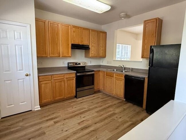 Building Photo - 146 Forthview Way