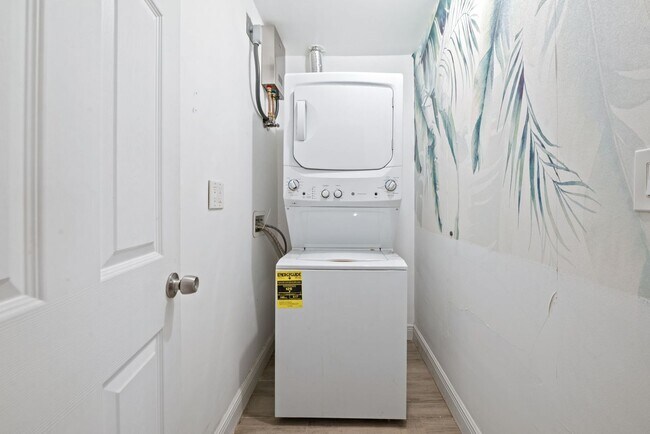 Building Photo - Charming 3-Bed, 2-Bath Home in Prime Fort Lauderdale!