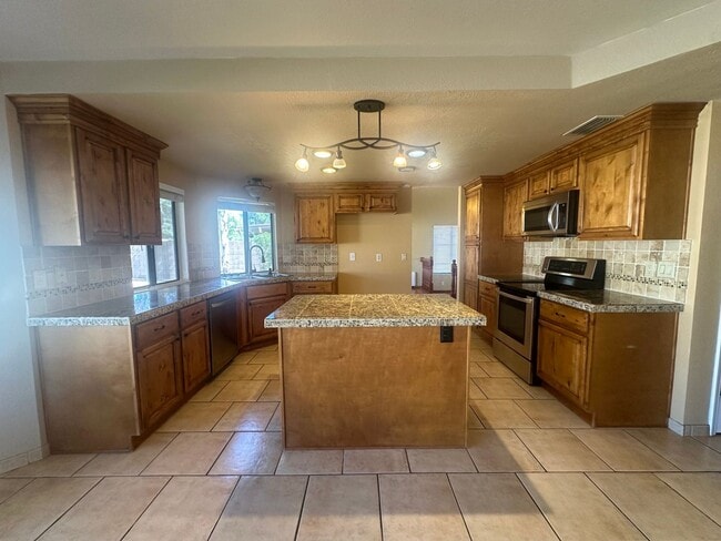Building Photo - PALISADES AT VAL VISTA LAKES