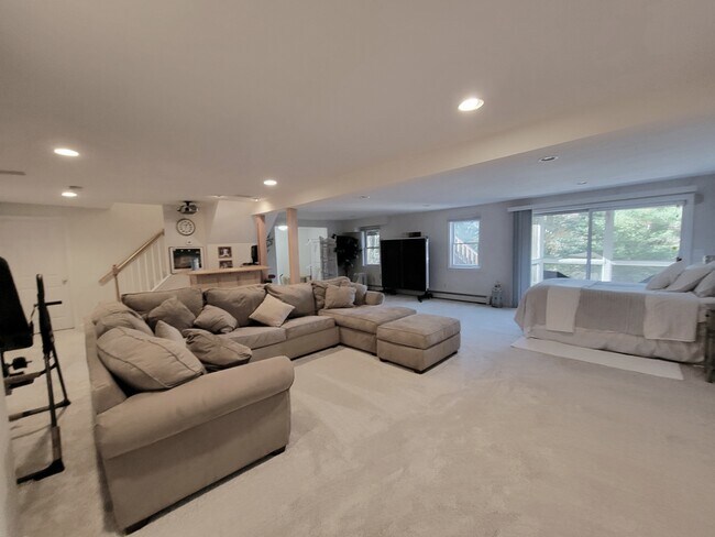 Building Photo - 40 N Mill St