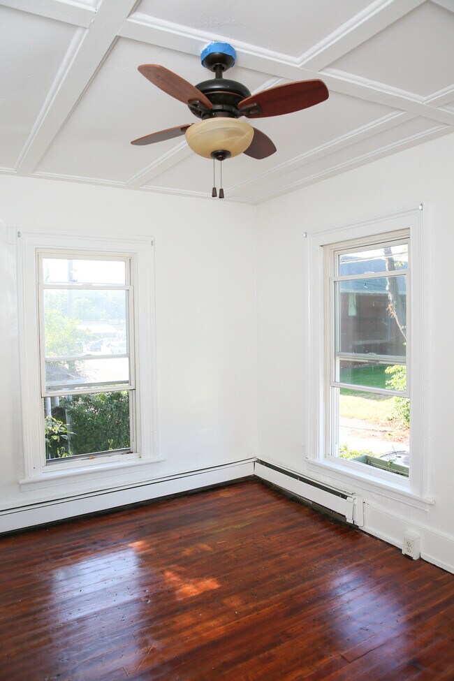 Building Photo - 16 Russell Street