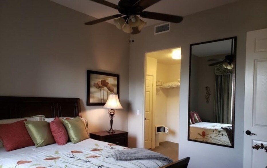 Building Photo - 50610 Santa Rosa Plz