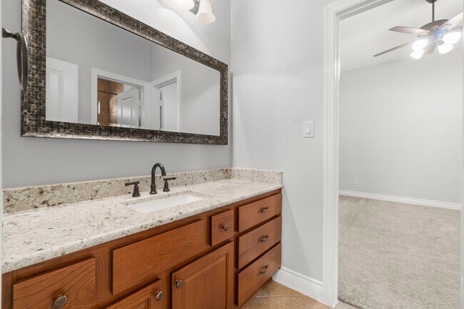 Building Photo - 161 Riverbend Way