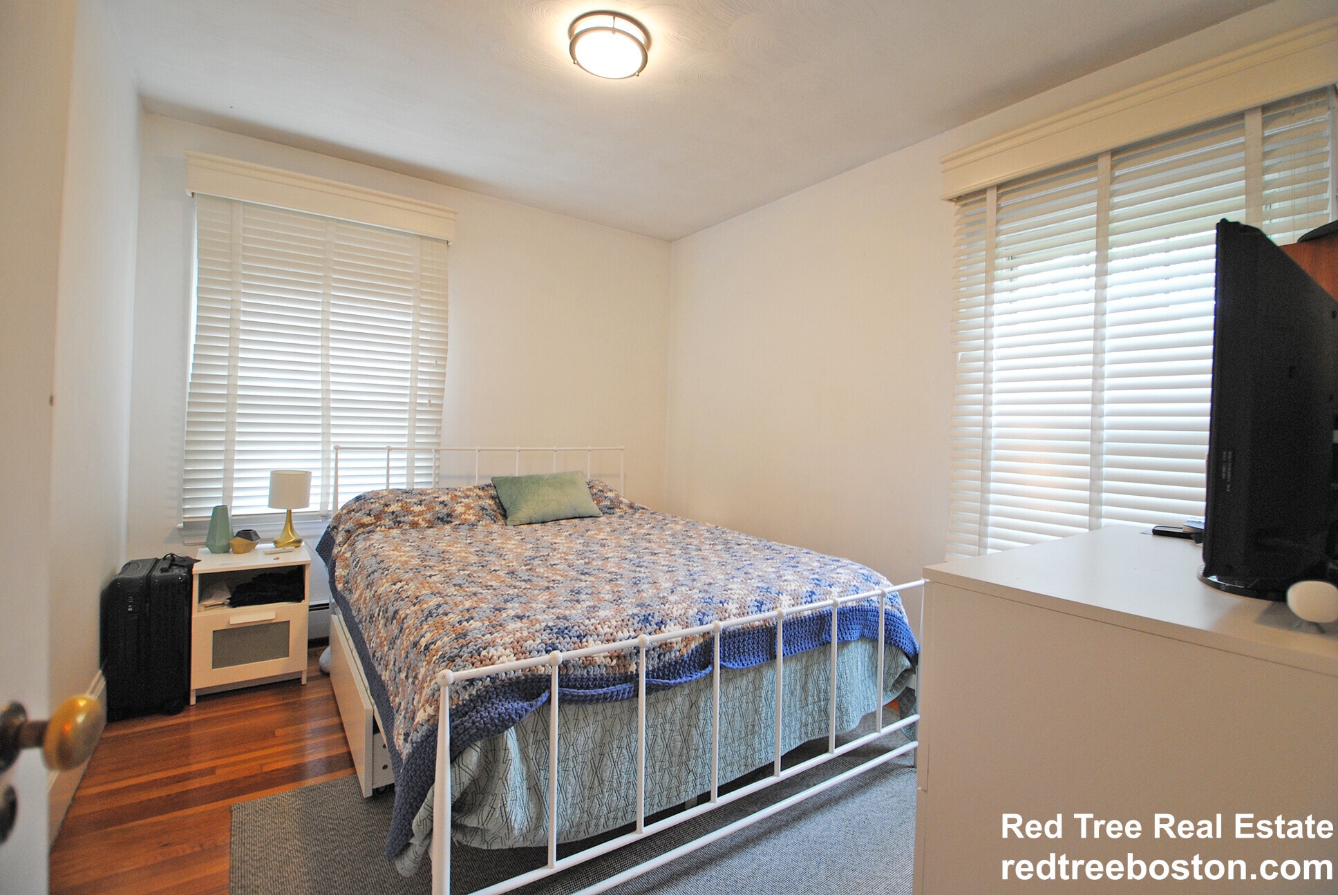 Building Photo - 841 Fellsway W