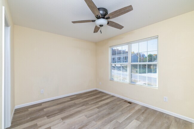 Building Photo - 932 Warrior Hill Dr