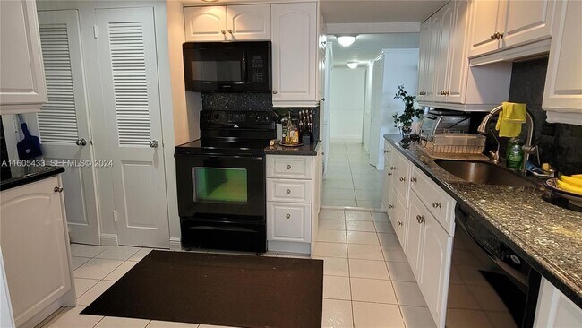 Building Photo - 3430 Galt Ocean Dr