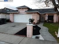 Building Photo - 1205 Cribari Dr