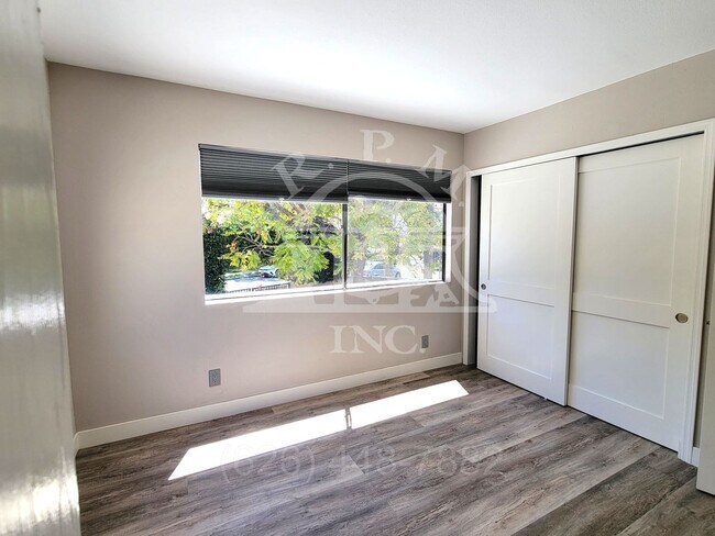 Building Photo - 13104 Glen Ct