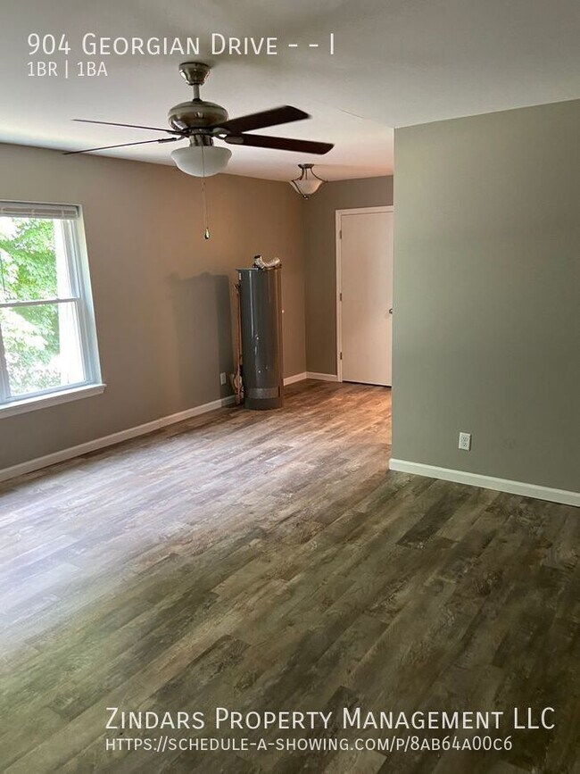 Building Photo - 904 Georgian Dr