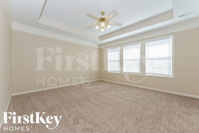 Building Photo - 711 Old Paint Rd