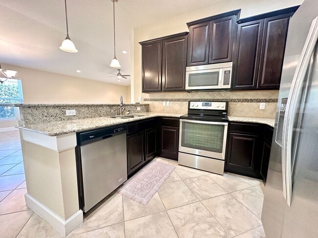 Building Photo - Everyday living upgraded! 3Bedrooms 2Baths in Villagewalk at Lake Nona