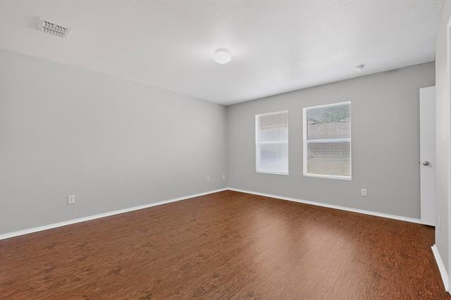 Building Photo - 407 Eisenhower Ln