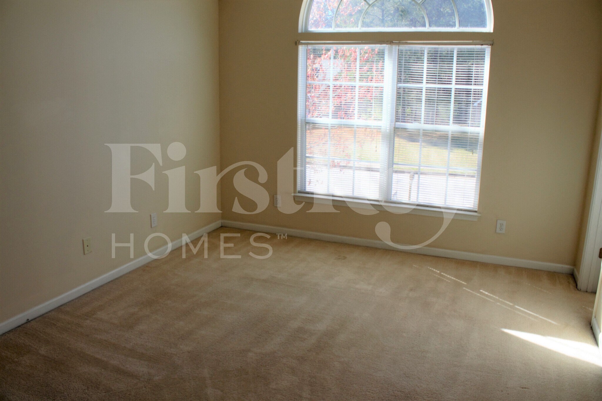 Building Photo - 141 Edison Dr