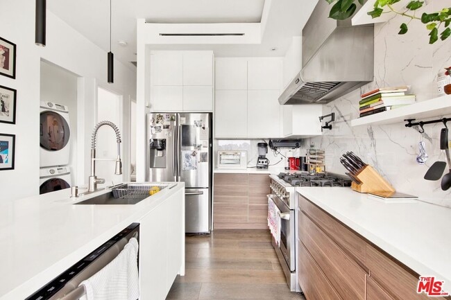 Building Photo - 4839 Seldner Ave