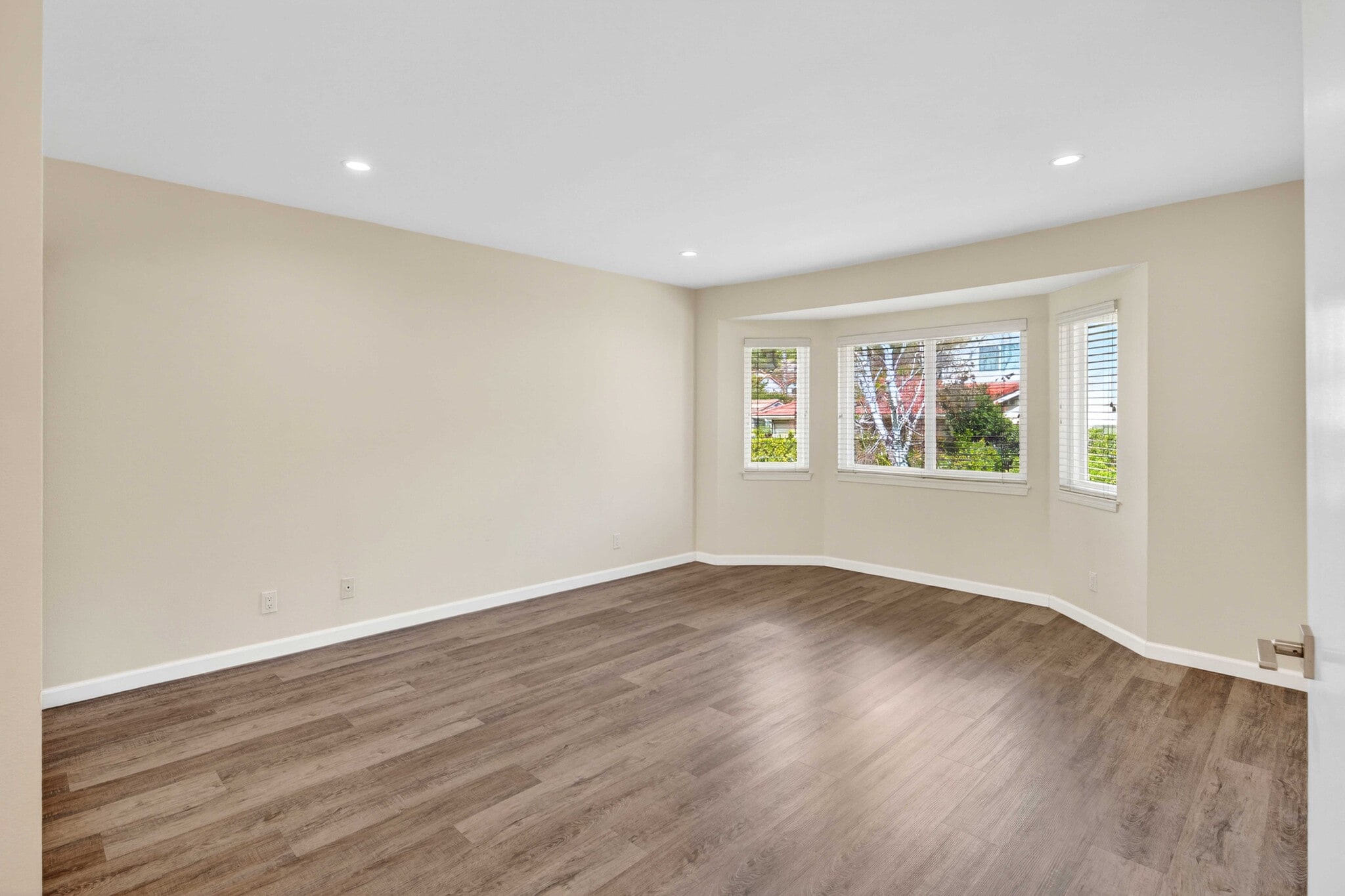 Building Photo - 19539 Shadow Springs Way