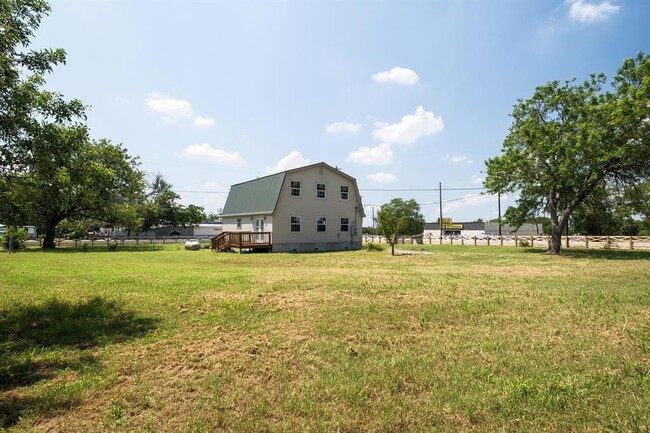 Building Photo - 13902 FM812