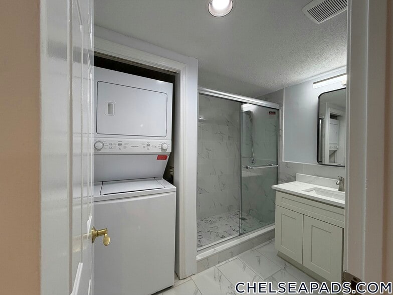 Building Photo - 165 Cottage St