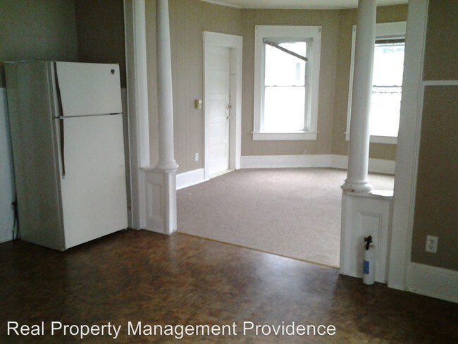 Building Photo - 288 Sayles Ave