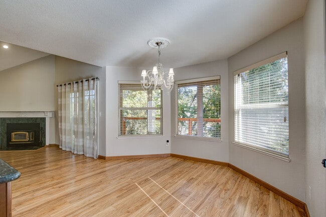 Building Photo - 9526 Victorian Wy