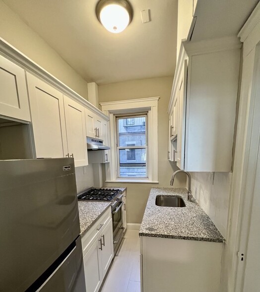 Primary Photo - 315 Allston St