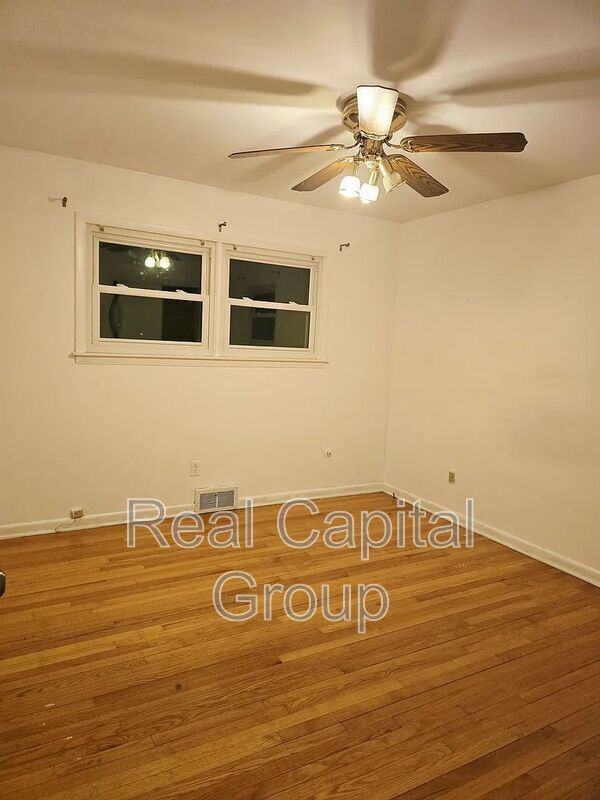 Building Photo - 1116 St Jude Dr