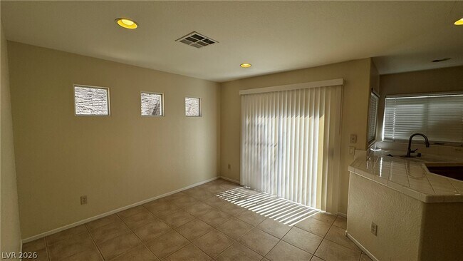 Building Photo - 10435 Prairie Schooner Ave