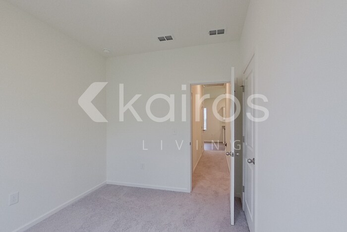 Building Photo - 644 Castillo Dr