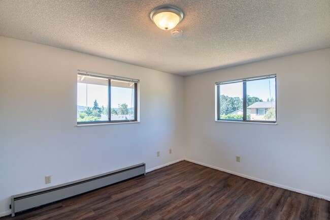 Building Photo - Fern Court Duplex