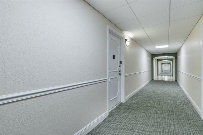 Building Photo - 950 Ponce De Leon Rd