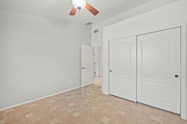 Building Photo - 6673 E Cooperstown Dr
